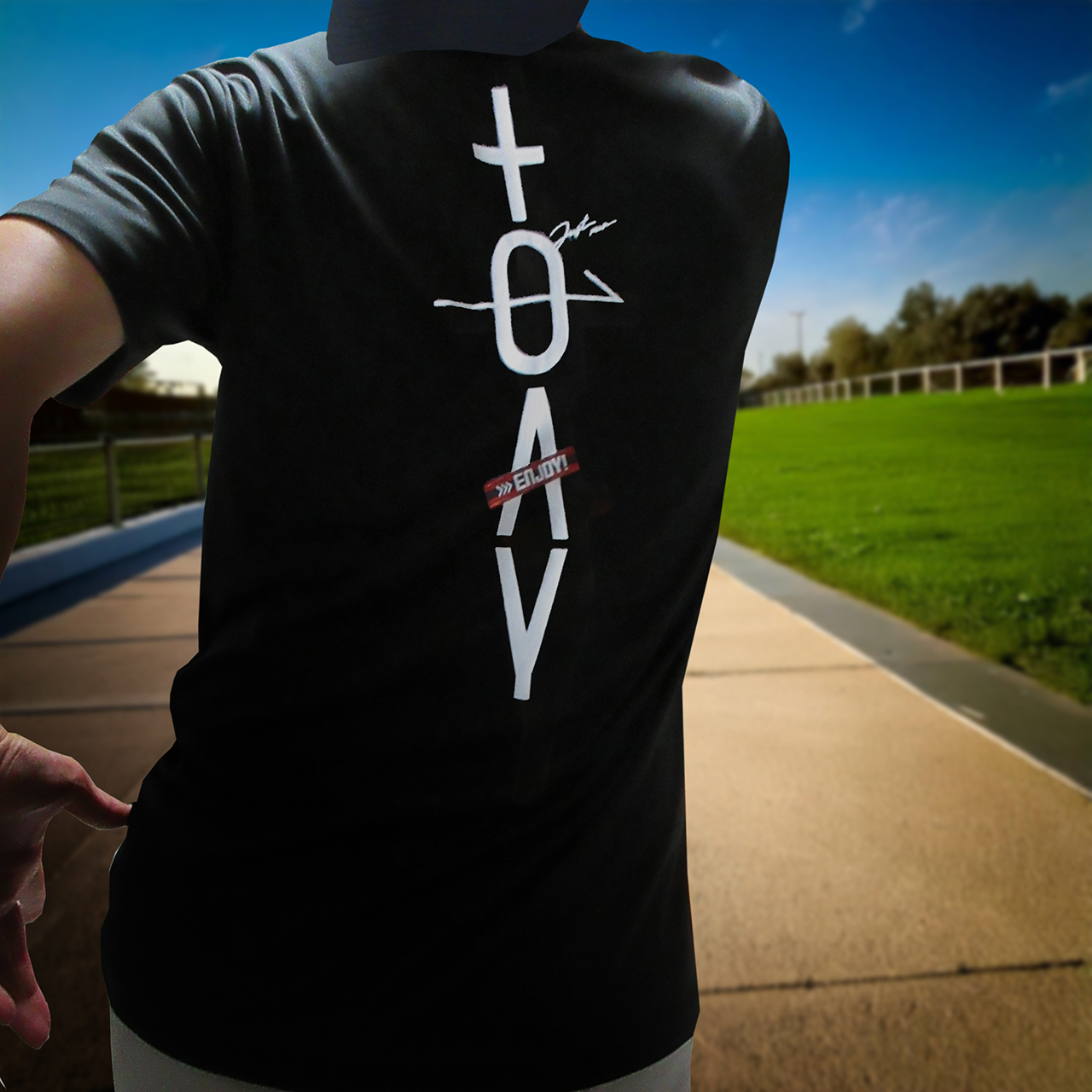 GO FORWARD BACK PRINT DRY SHIRT